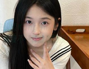 一起来探索Kang Inkyung的新款迷你写真，展现不一样的美丽照片风格吧.txt